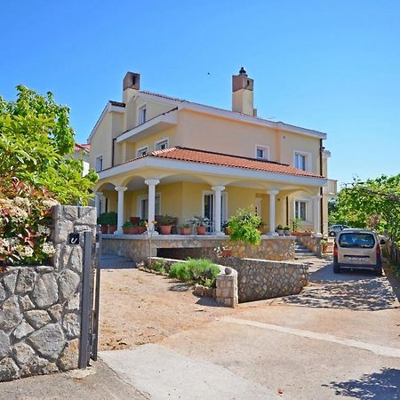 מאלינסקה Apartments Vesna מראה חיצוני תמונה