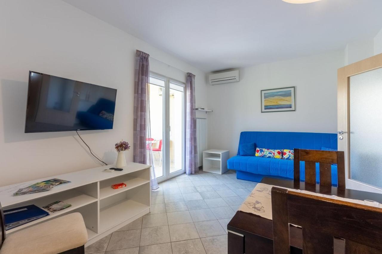 מאלינסקה Apartments Vesna מראה חיצוני תמונה