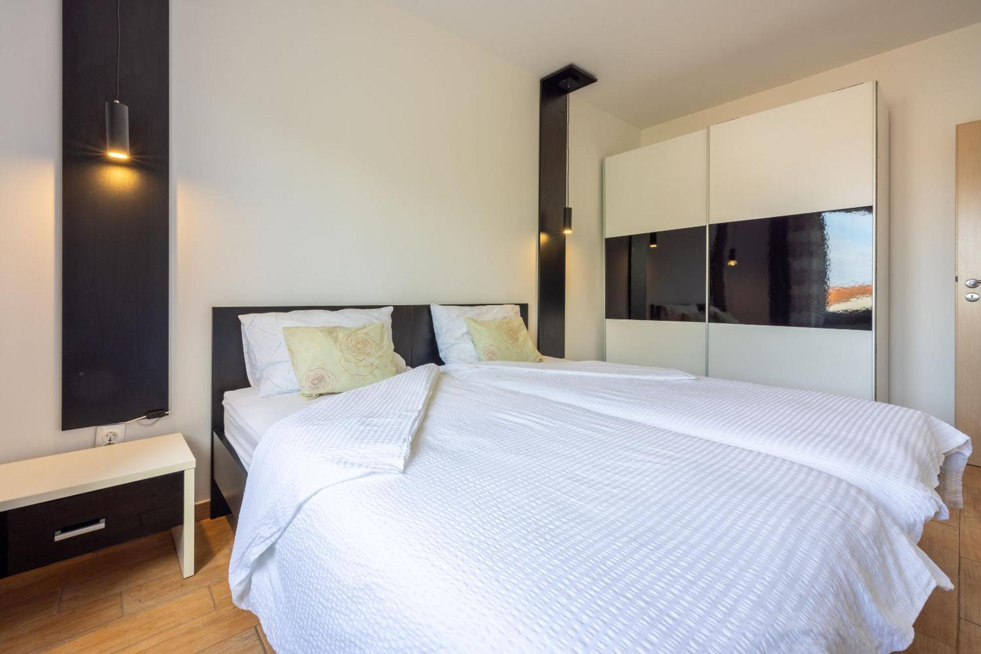 מאלינסקה Apartments Vesna מראה חיצוני תמונה