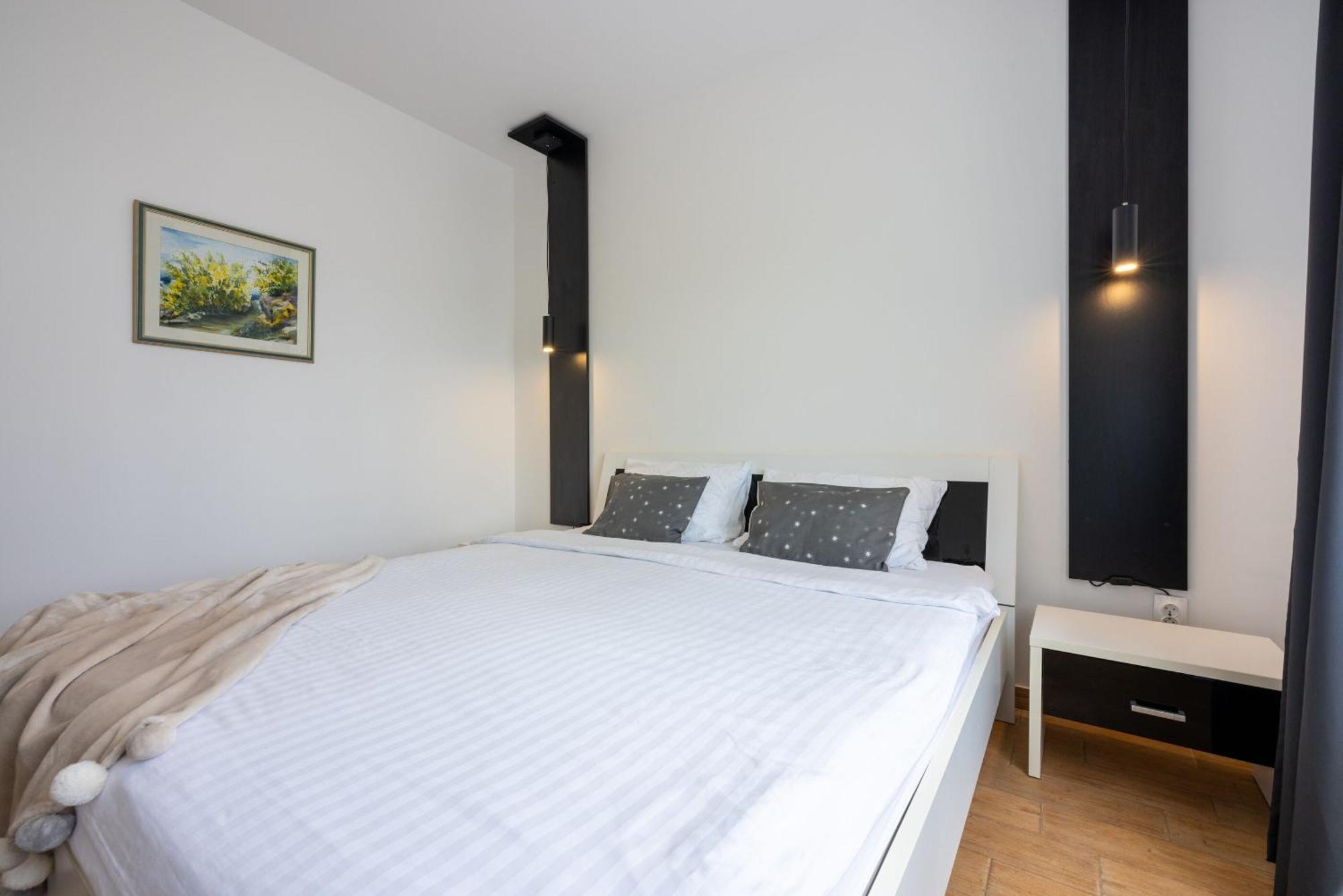 מאלינסקה Apartments Vesna מראה חיצוני תמונה