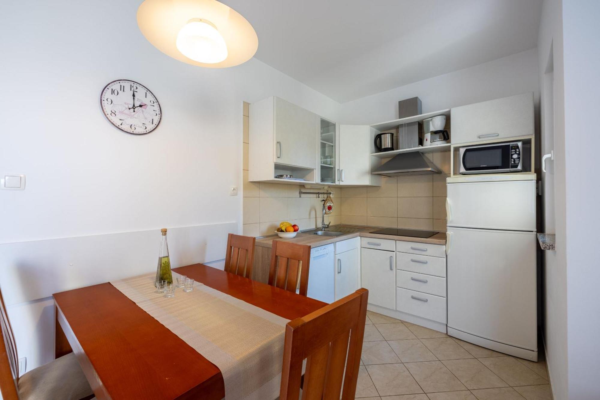 מאלינסקה Apartments Vesna מראה חיצוני תמונה