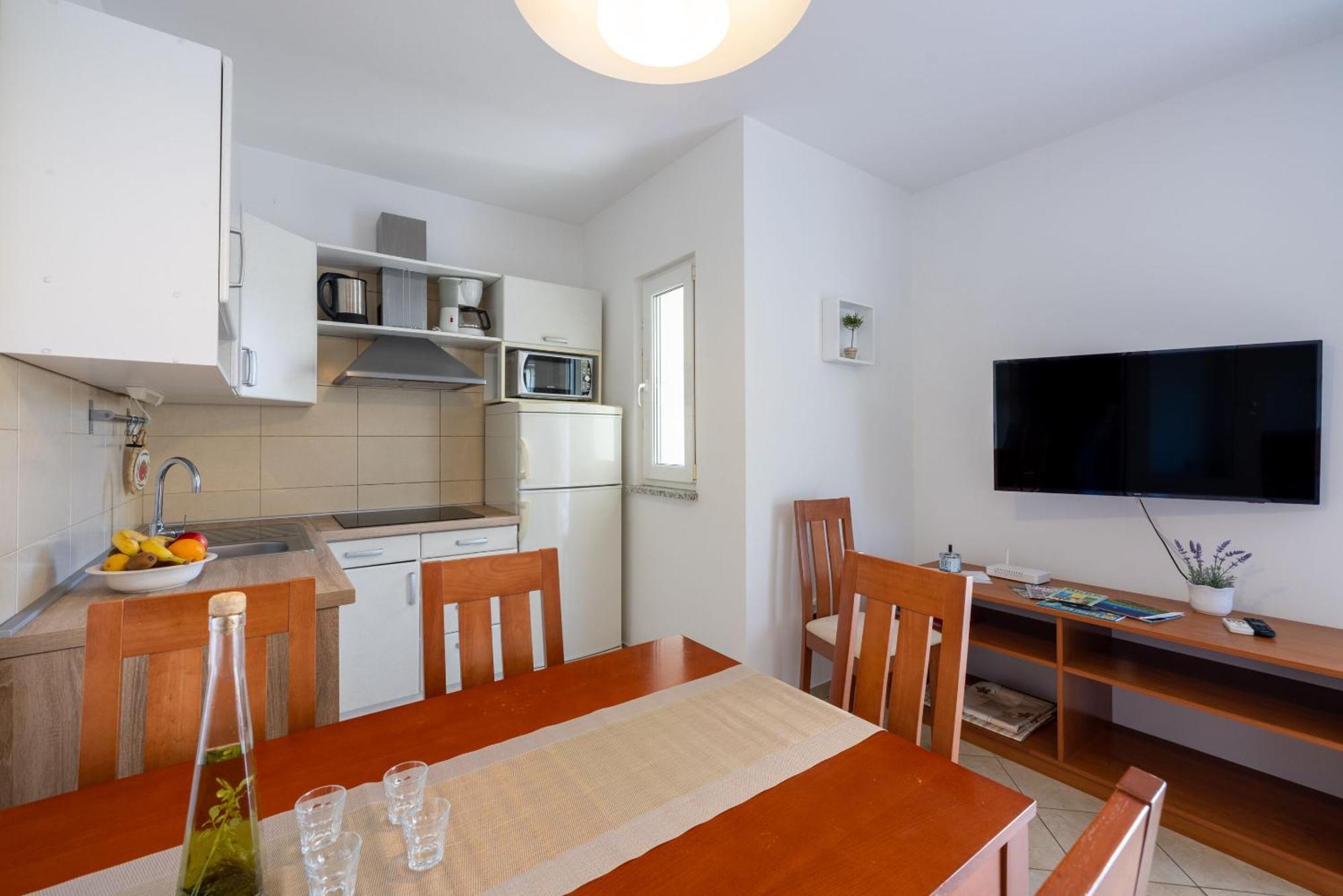 מאלינסקה Apartments Vesna מראה חיצוני תמונה