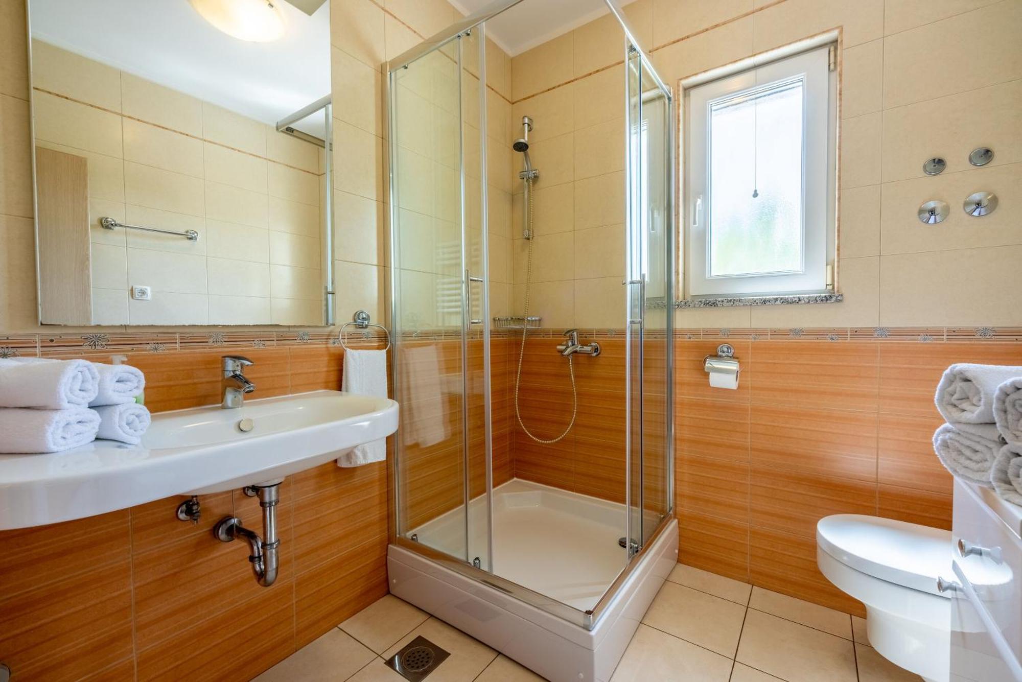 מאלינסקה Apartments Vesna מראה חיצוני תמונה