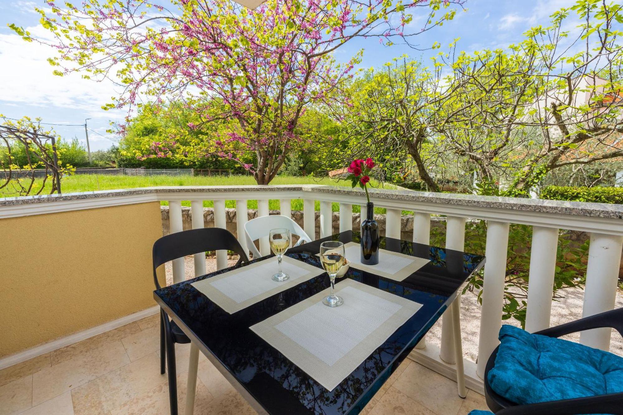 מאלינסקה Apartments Vesna מראה חיצוני תמונה
